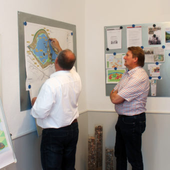 Landtagsabgeordneter, Jürgen Berghahn, zu Gast im Informationszentrum Weserauenpark Lippe – Schloß Varenholz