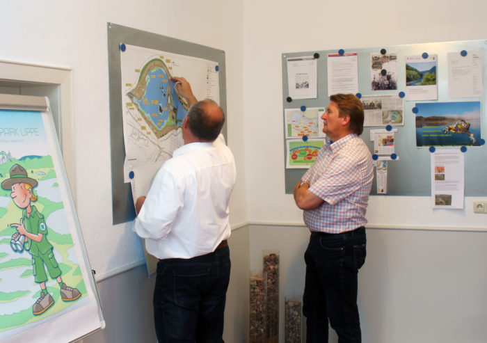 Landtagsabgeordneter, Jürgen Berghahn, zu Gast im Informationszentrum Weserauenpark Lippe – Schloß Varenholz