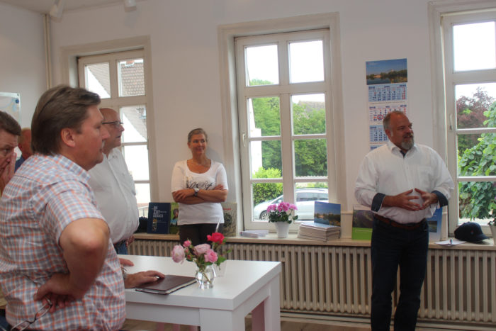 Landtagsabgeordneter, Jürgen Berghahn, zu Gast im Informationszentrum Weserauenpark Lippe – Schloß Varenholz