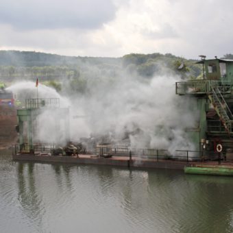 Feuerwehrübung im Kiesabbaugebiet Varenholz