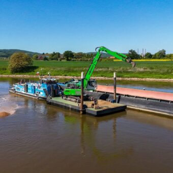 Schute auf Grund gelaufen